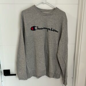 Champion pull over